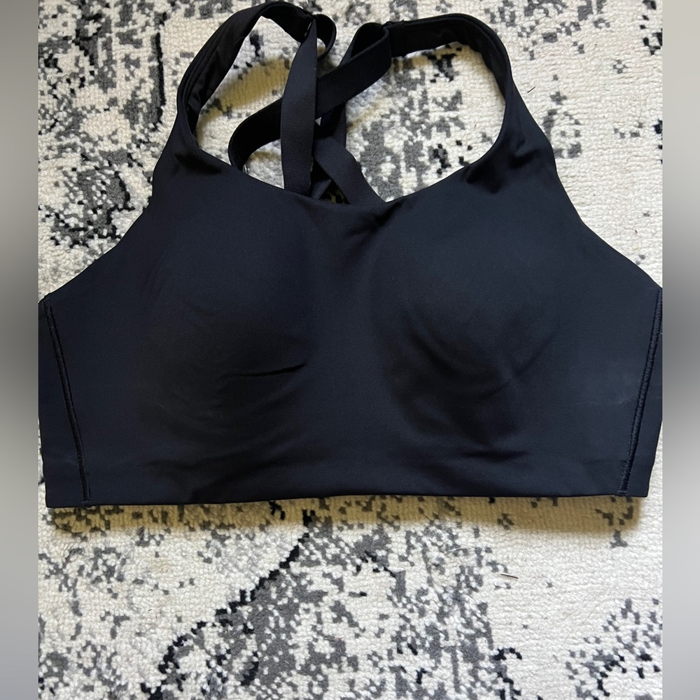 Black LuLulemon Women's Sports Bra